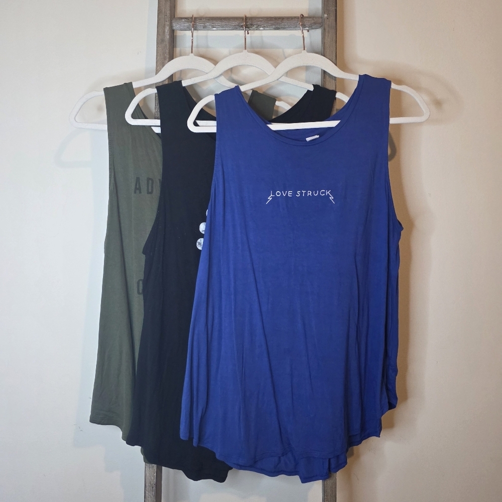 ⭐️40% Off⭐️ Old Navy Tank Tops - Set of 3